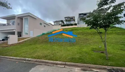 Terreno em Condomínio sendo 490m² com Projeto Aprovado no Gênesis II.