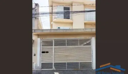 Excelente Sobrado com 4 Dormitórios sendo 2 Suítes e 4 Vagas de Garagem.
