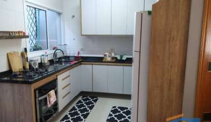 Lindo Sobrado em Condomínio (Villagio) 72 m²  2 dorm. 1 vaga - Jaguaribe
