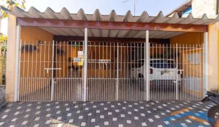 Excelente casa térrea com 3 dormitórios, e 3 vagas de garagem.