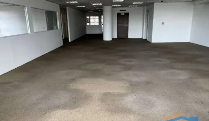 Sala comercial com 270,01m² no Centro de São Paulo.