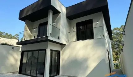 Casa de Condomínio  com 384m² - Morada da Serra - Aldeia da Serra - Barueri