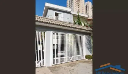Lindo Sobrado com 3 Suítes e 4 Vagas de Garagem.