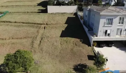 Terreno com 556 m² no Residencial Gênesis II - Alphaville.