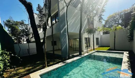 Casa de Condomínio com 4 suítes no Alto da Boa Vista/SP.