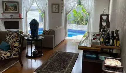 VENDE Casa em Condomínio com 205m² de A.C , 03 Quartos e 01 Suíte RES. 11.