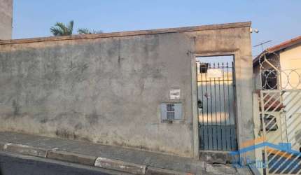 Casa térrea com Terreno de 400m² - Jaguaribe - Osasco.