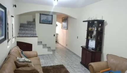 Sobrado a Venda com 3 dormitórios no Jaguaribe em Osasco.