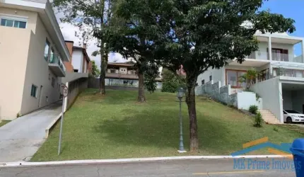 Terreno com 450m² em Cond. Morada dos Pássaros - Aldeia da Serra - Barueri.