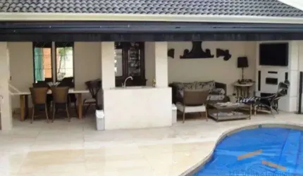 Sobrado  360m² com 3 suítes no Adalgisa.