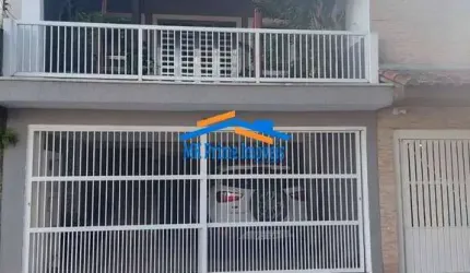Sobrado 3 Dormitórios sendo 1 Suíte, 2 Vagas de Garagem - Cidade das Flores