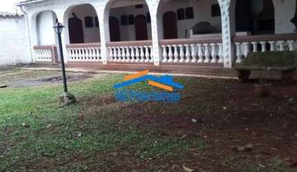 Excelente Casa 6 Dormitórios sendo 1 Suíte com Piscina - 2000m² de Terreno