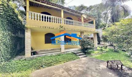 Cond Jd Colibri - Rústica, 3 dorms, quintal e muito jardim!
