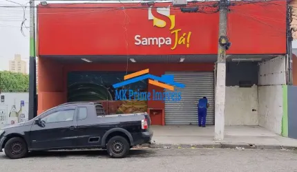 Prédio Comercial de 500m² com Subsolos, Elevador de Carga e Estacionamento.