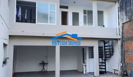 Casa de 380m² com 5 Quartos (4 suítes) e 2 Vagas Cobertas - Cotia.