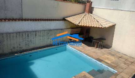 Casa Térrea com 4 Dormitórios (2 Suítes) e 6 Vagas - City Bussocaba, Osasco