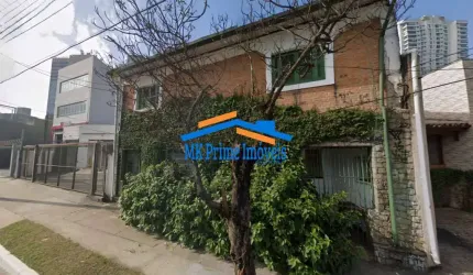 Imóvel com CASA, 2 frentes e grande potencial comercial – Av. João Dias