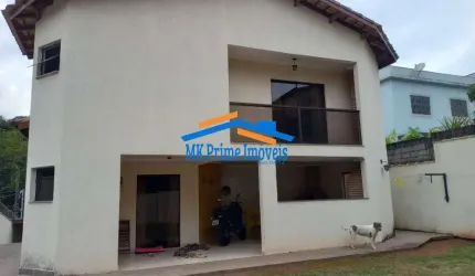Sobrado 230m² com 3 dorm. sendo 1 suíte em Cotia.