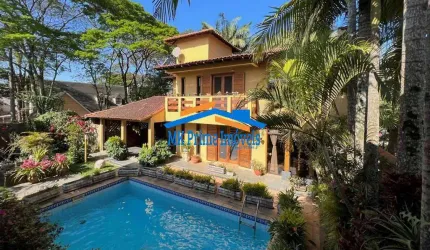 Linda Casa em Condomínio São Paulo II – Granja Viana.