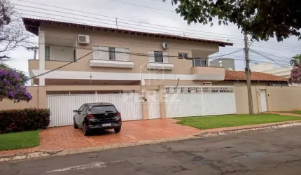 Sobrado na Chácara Cachoeira de Alto Padrão