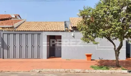 Casa térrea no Bairro Carandá Bosque
