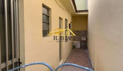 Casa com 1 quarto para alugar na Rua Alcides Maia, Bento Ribeiro, Rio de Janeiro, 45 m2 por R$ 750