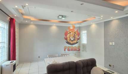 Casa à Venda no Prestes de Barros, Zona Leste de Sorocaba com 2 Dormitórios e Suíte!