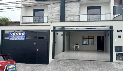 Lindo Sobrado com 3 Suítes e 5 banheiros à Venda, 175 m²  na  Bairro Assunção em São Bernardo do Campo - SP.