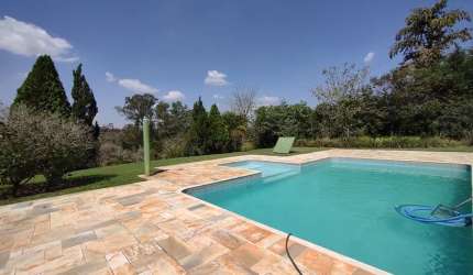 Linda Chácara em Condomínio Fechado, de  6.000m2, com  489m2 de área Construída, com Muito Verde no Vitassay em Boituva -SP