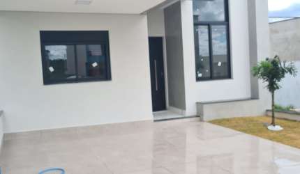 Lindo Térrea de  122m² à venda no excelente  Condomínio   Fechado  Horto Florestal Villagio-  Sorocaba - SP.