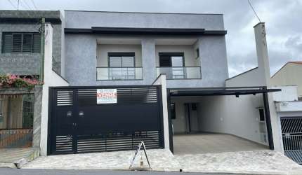 Lindo Sobrado com 03 Dormitórios  Sendo 03 Suítes e  05 banheiros à Venda, 170 m²  no Bairro  Assunção  em São Bernardo do Campo - SP