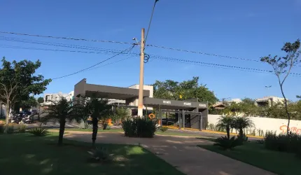 Linda Casa Térrea em Condomínio Fechado Reserva dos Ypês  com 136m2  de Área Construída em  Tatuí - SP