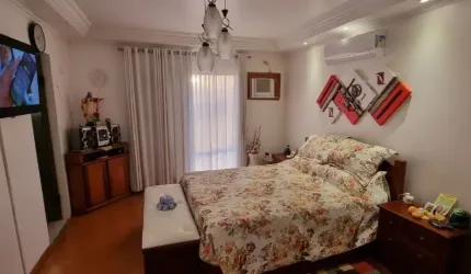 Lindo Sobrado com 03 Dormitórios Sendo 01 Suíte  à Venda,  200m² no Bairro Jordanopolis em São Bernardo do Campo - SP