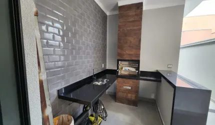 Linda Casa Térrea  de 127m2, de Área Construída, e Terreno de 150m2, com 3 dormitórios sendo 01 Suítes, no Jardim Nova Veneza  - Indaiatuba. - SP