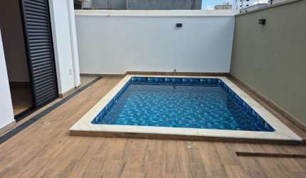Linda Casa Térrea de 113m2, e Terreno 200m2, no Bairro Portal Ville  Jardins  em Boituva- SP.