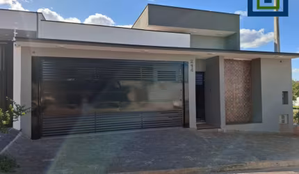 Linda Casa Térrea de 167m² de Área Construída, e Terreno de 250m², no Bairro Portal Ville Jardins em Boituva- SP.
