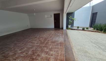 Linda Casa Térrea à Venda com 240m² de área  e 250m2 de Terreno Construída  Bairro Nova Petrópolis em São Bernardo do Campo - SP