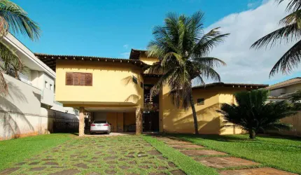 Casa de condomínio sobrado á venda tem 500m² com 05 Dormitórios.