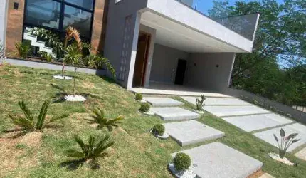 Casa de condomínio sobrado á venda possui 240m² com 03 Dormitórios, Indaiatuba.
