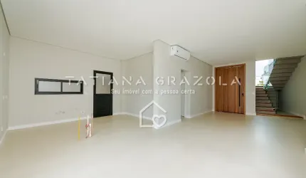 Sobrado Novo Alto Padrão em Condomínio à Venda em São José dos Pinhais