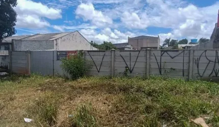 Imóvel para venda tem 770 metros quadrados em Boqueirão - Curitiba - PR
