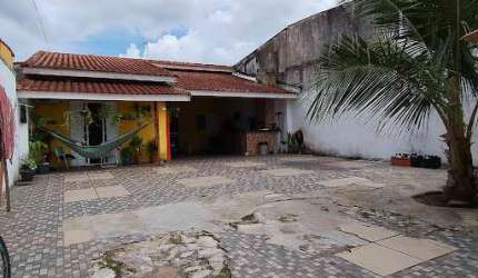 Linda casa  proxima a praia com 2 dormitórios à venda por R$ 370.000 - Belmira Novaes - Peruíbe/SP