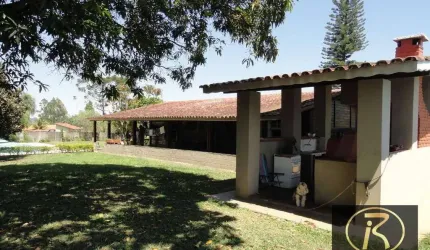 Uma Linda Chácara!!!venha conhecer e se apaixonar por essa linda chácara, com piscina