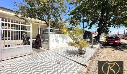 Casa com 2 dormitórios à venda, 126 m² por R$ 420.000,00 - Balneário São João Batista I - Peruíbe/SP