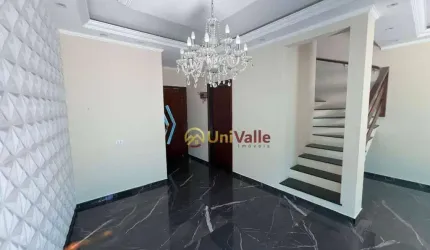 Sobrado com 3 dormitórios à venda, 120 m² por R$ 630.000,00 - Vila Iapi - Taubaté/SP