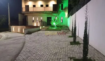 Casa com 3 dormitórios à venda, 283 m² por R$ 1.530.000 - Quiririm - Taubaté/SP