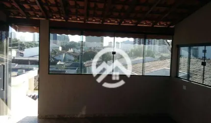 Casa à venda por R$ 900.000,00 - Centro - Taubaté/SP