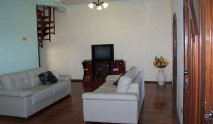 Sobrado com 3 dormitórios à venda, 253 m² por R$ 690.000,00 - Vera Cruz - Caçapava/SP