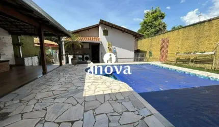 Casa à venda, 3 quartos, 1 suíte, 7 vagas, Abadia - Uberaba/MG