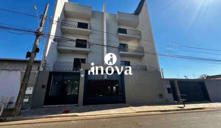 Apartamento à venda, 3 quartos, 1 suíte, 1 vaga, Santa Maria - Uberaba/MG